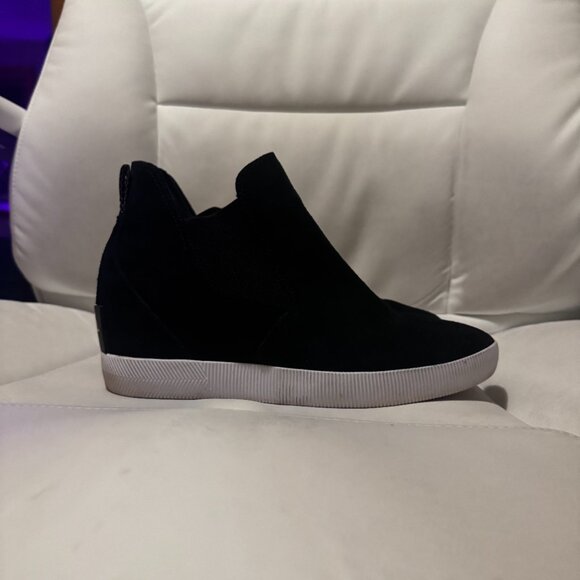 Sorel Out 'N About Slip-On Wedge Bootie - Black Suede - Size 9.5 - Picture 6 of 6